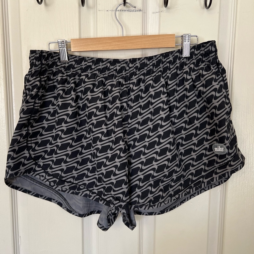 Nike Dri Fit Running Shorts Women’s XXL Black Gray Athletic